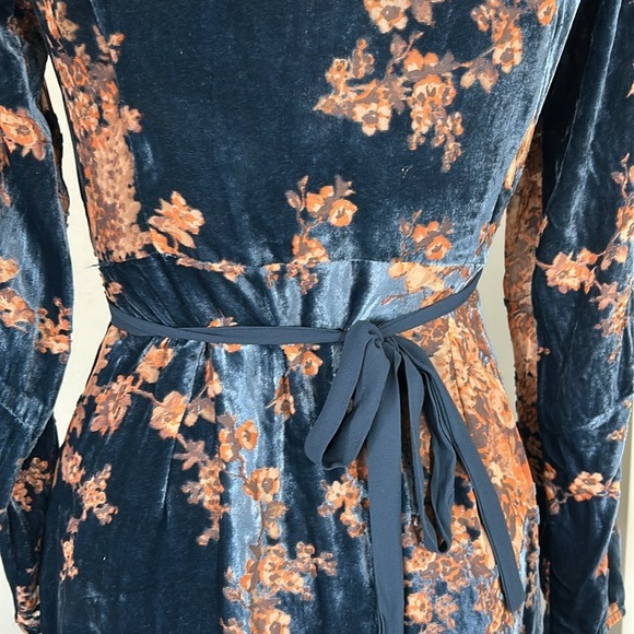 Anthropologie Eri and Ali Enya Velvet Burnout Wrap Dress Navy Blue Sz S NEW - Picture 9 of 14